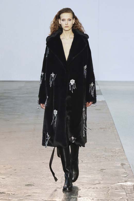 M essential 2018 AW 04 副本.jpg